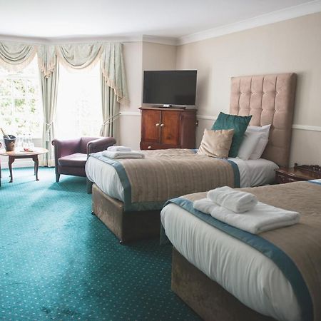 Mere Court Hotel นัตส์ฟอร์ด ภายนอก รูปภาพ