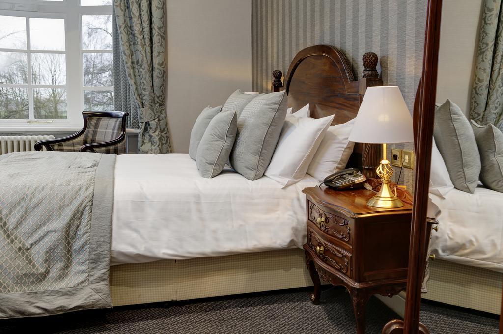 Mere Court Hotel นัตส์ฟอร์ด ภายนอก รูปภาพ