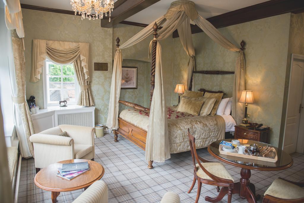 Mere Court Hotel นัตส์ฟอร์ด ภายนอก รูปภาพ